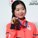 “首傾げポーズ”話題・フィギュア中井亜美選手、五輪初出場も「緊張なく滑れた」3年後の次回大会に向け意気込み「楽しみながらいい結果を出せたら」【TEAM JAPAN 帰国時記者会見】 画像
