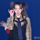SWEET STEADY塩川莉世、細フチメガネ×千鳥柄タイツの個性派ファッション 奥田彩友はオーバーサイズジャケット着こなす【IDOL RUNWAY COLLECTION 2026】 画像