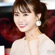 “準ミス青山”井口綾子、ダークトーンのヘアカラーでイメチェン「お姉さん感増した」「美白が際立つ」 画像