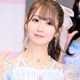＝LOVEメンバー、美脚＆デコルテ際立つドレス姿 国立競技場公演ビジュアル撮影裏側に反響「マリーちゃんみたい」「過去一似合う」 画像