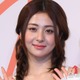 LE SSERAFIMユンジン、美背中全開の衣装姿披露「異次元の美しさ」「タトゥーがかっこいい」とファン悶絶 画像