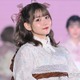 美人アーティスト「10年ぶり」“平成前髪”にイメチェン「お人形さんみたい」「天才的に可愛い」と反響 画像