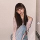 広島カープ小園海斗選手の妻・渡辺リサ、美脚際立つショーパン×ユニフォーム姿公開「何頭身ですか？」「圧倒的な美」の声 画像