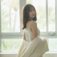 日向坂46藤嶌果歩、朝の“ちょっぴり眠たい”1枚・背中空いた大人っぽい衣装カット…1st写真集裏表紙4種公開【果実の歩幅】 画像