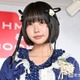 あの、フリルのミニスカからほっそり美脚スラリ「完璧スタイル」「脚長すぎる」と絶賛の声 画像