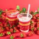 ファミマの王道「ストロベリーフラッペ」が進化！“まるでいちごを頬張ったような”満足感 画像