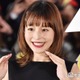 平野綾、父の命日に幼少期の家族ショット公開「お父さんもお母さんもお綺麗」「ほっぺがぷくぷくで可愛すぎる」の声 画像