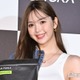 藤田ニコル、那須旅行での親子ショット公開「すっかり素敵なママ」「すっぽり収まってて可愛すぎる」 画像