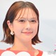村重杏奈、父親顔出しのバックハグショット公開「仲良し親子で素敵」「子どもの顔になってる」と反響 画像