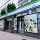 VIBYがファミマとコラボ、日本武道館近くで店舗ラッピング＆限定ブロマイドを全国展開 画像