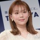 篠崎愛、胸元のぞくニットワンピ姿「上品で大人っぽい」「ボディライン憧れる」 画像