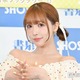 三上悠亜、ピンクビキニ姿披露「美ボディ」「スタイル最高」の声 画像
