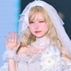 益若つばさ、美脚のぞく白ドレスで堂々ランウェイ「リアルお人形さん」「さすがのオーラ」【関コレ2026A/W】 画像