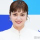 4児の母・平愛梨、Jリーグ開幕戦でのユニフォーム姿の子ども達公開「素敵な家族」「力強くて可愛い応援団」の声 画像