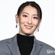 「VIVANT」出演女優「別班の任務ではありません」女医姿のオフショットが話題「確かに別人」「潜入捜査ではないよね」 画像