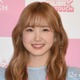 SAY MY NAME本田仁美、ミニ丈コーデで美脚スラリ「立ち姿が綺麗すぎる」「理想的なスタイル」と反響 画像