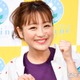 鈴木奈々「バストが大きくなった」新幹線車内でのタンクトップ姿披露「ヘルシーなスタイル」「憧れる」の声 画像