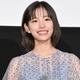 當真あみ、キャミワンピの写真集オフショットに絶賛の声「映画のワンシーンみたい」「透き通るような美肌」 画像