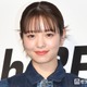 横田真悠、膝丈透けスカートから美脚スラリ「完璧な頭身バランス」「どんなテイストの衣装も着こなしててさすが」と反響 画像