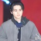 鈴鹿央士、ブルゾン×ジャケットの重ね着スタイル チェック柄マフラーでこなれ感演出【ガルアワ2026A/W】 画像