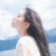 日向坂46金村美玖、真っ白なドレスで風を受ける儚げな姿 2nd写真集先行カット第17弾解禁【機微】 画像