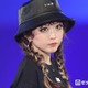 みりちゃむ、胸元ざっくり白キャミ×ジーンズで美ウエスト披露「目が釘付け」「真似してみたいコーデ」と反響 画像