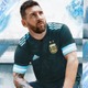 アルゼンチン代表、来年のコパ・アメリカに向けた新アウェイユニフォームを発表！ 画像