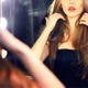 「鏡を見るのが怖い…」上司から外見をディスられた女が、ショックを受けて決意したこと 画像